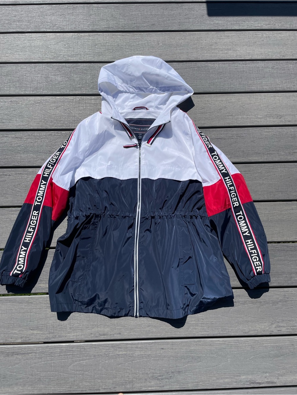 Tommy Hilfiger Y2K women’s rain coat with hood L